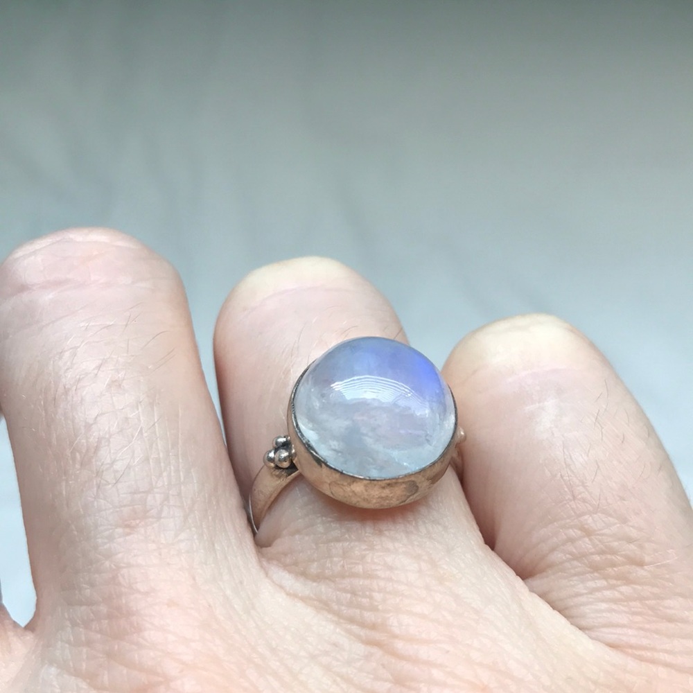 Vintage rainbow moonstone 925 sterling silver ring